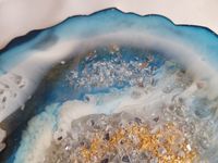 Geode Nr. 1, wei&szlig;-blau-gold